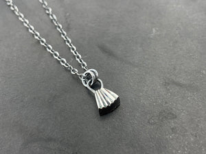 Tiny Deco Necklace